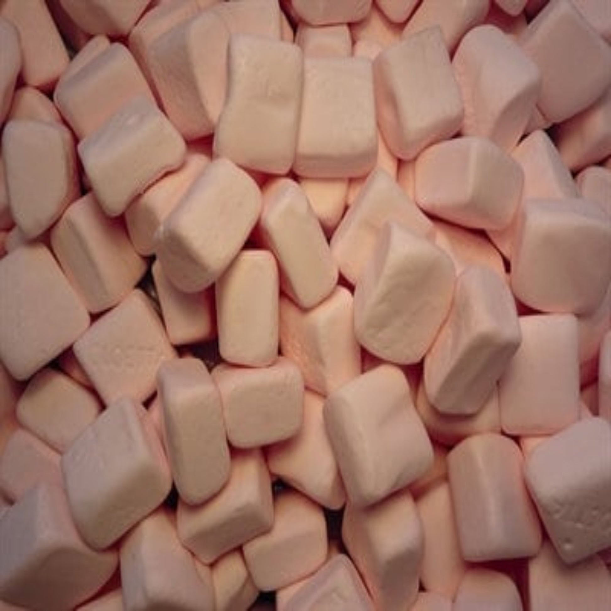 Cloetta Chewy Strawberry Marshmallow Cubes - Ozzie And The Danes